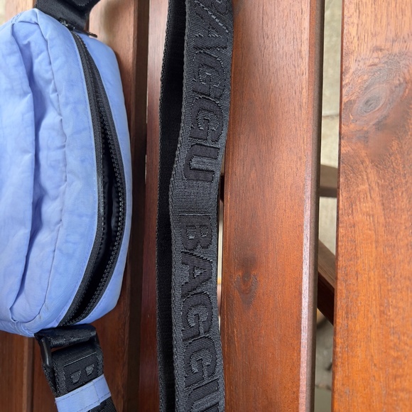 BAGGU cornflower camera crossbody bag - Picture 6 of 10